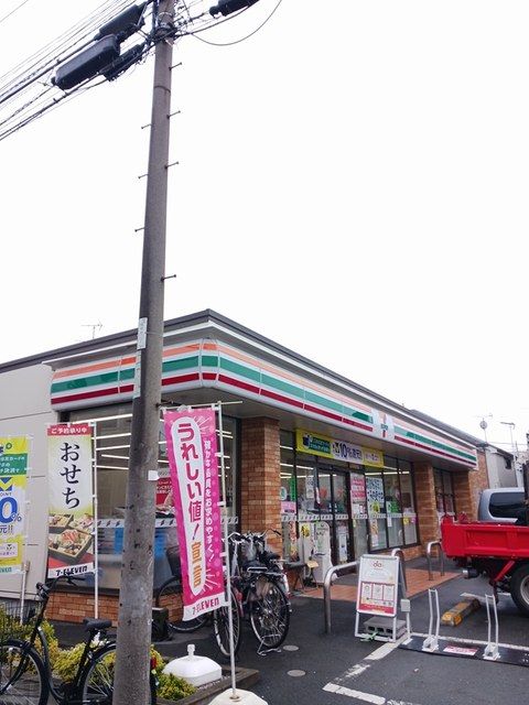 近くのセブンイレブンまで266m（徒歩4分）
