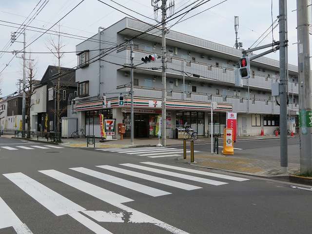 近くのセブンイレブンまで250m（徒歩4分）