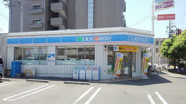 近くのローソン 袋井駅前店まで1,300m(徒歩17分)