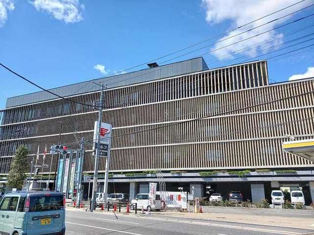 近くの市川市役所 第2庁舎まで2,100m(徒歩27分)