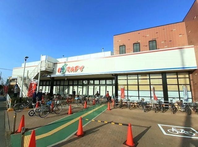 近くのマルアイ本荘まで1,200m(徒歩15分)