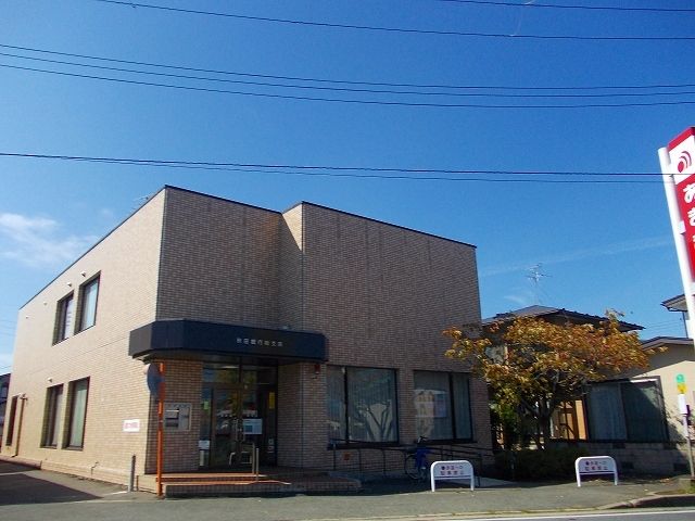 近くの秋田銀行桜支店まで134m(徒歩2分)