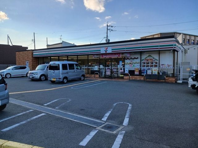 近くのセブンイレブン 宝塚山本東３まで750m（徒歩10分）