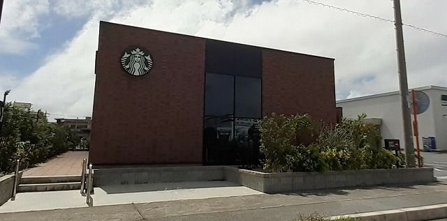近くのスタバ沖縄あわせモール店まで180m（徒歩3分）