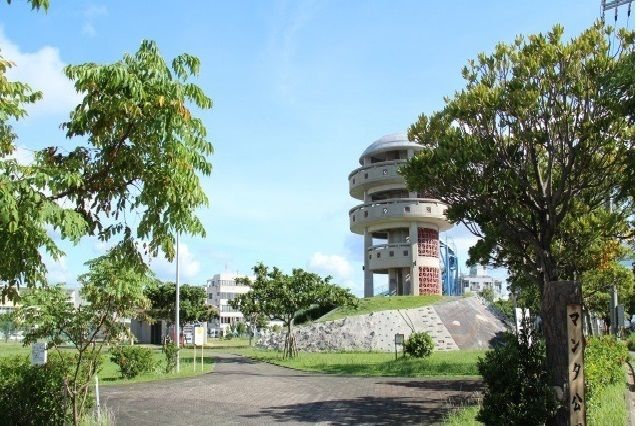 近くのマンタ公園まで190m（徒歩3分）