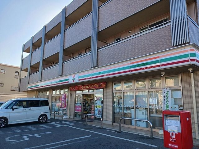 近くのセブン・イレブン流山東深井店まで400m（徒歩5分）