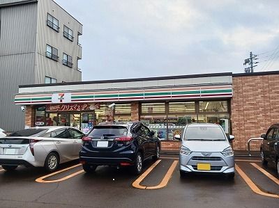 近くのセブンイレブン　長岡福住店まで120m（徒歩2分）