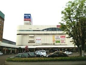 近くのE・PLAZAまで450m（徒歩6分）