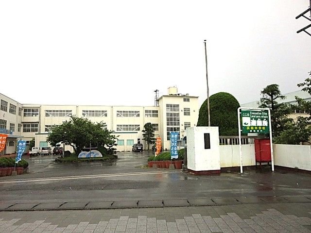 近くの中学校まで50m（徒歩1分）