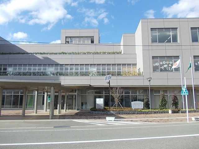 近くの秋田市役所 土崎支所まで400m(徒歩5分)