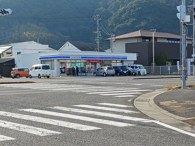 近くのローソン時津シーサイドひまみ店まで600m(徒歩8分)