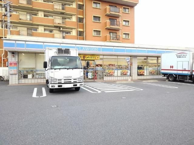 近くのローソン博多半道橋店まで500m(徒歩7分)