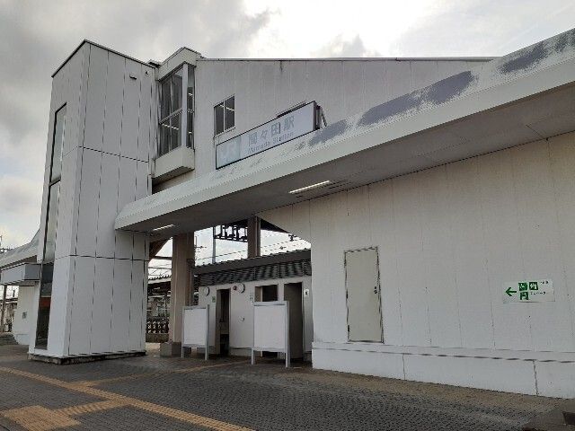 近くの間々田駅まで450m(徒歩6分)