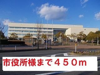 近くの名張市役所様まで450m(徒歩6分)