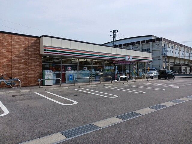 近くのセブンイレブン新潟白山浦２丁目まで850m（徒歩11分）