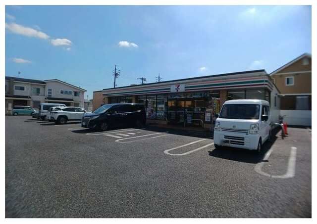 近くのセブンイレブン春日井出川4丁目まで208m(徒歩3分)