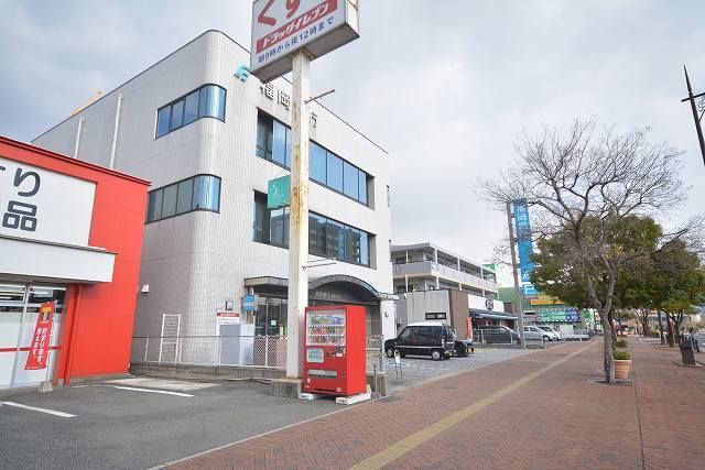 近くの福岡銀行まで350m（徒歩5分）