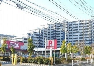 近くのマックスバリュ須磨店まで750m(徒歩10分)