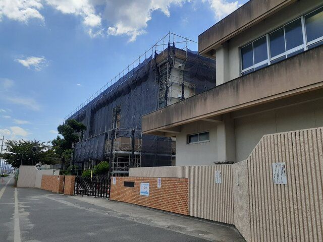 近くの市立宮小学校様まで400m(徒歩5分)