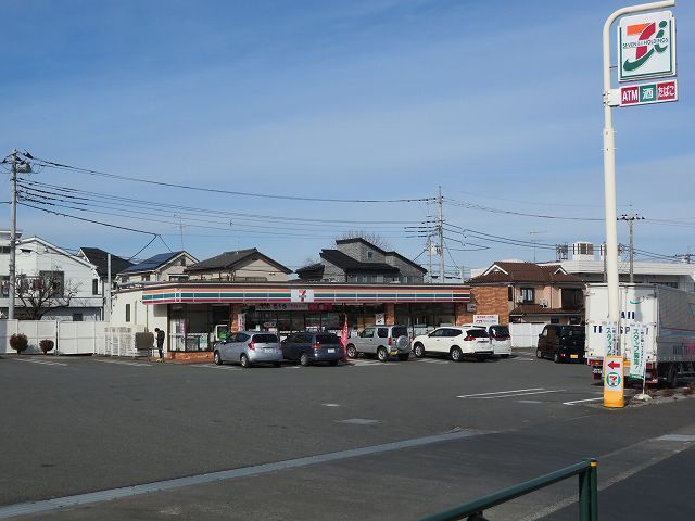 近くのセブンイレブンまで350m（徒歩5分）