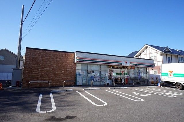 近くのセブンイレブンまで500m（徒歩7分）