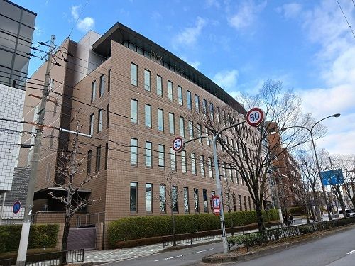 近くの佛教大学まで650m(徒歩9分)