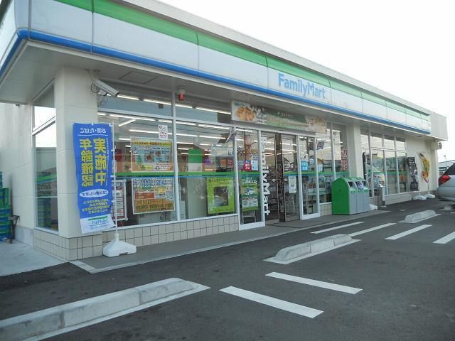 近くのファミリーマート掛川富部店まで300m(徒歩4分)
