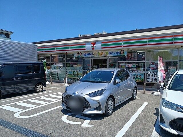 近くのセブンイレブン池田呉服町店まで312m(徒歩4分)