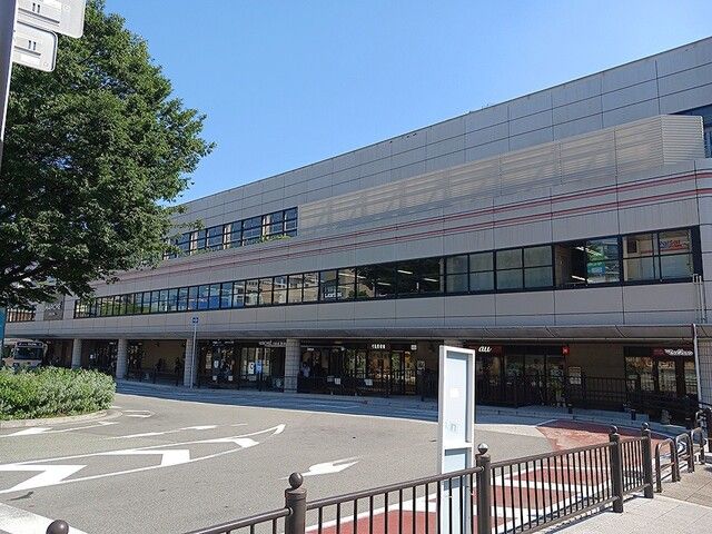 近くの阪急電鉄池田駅まで1,013m(徒歩13分)