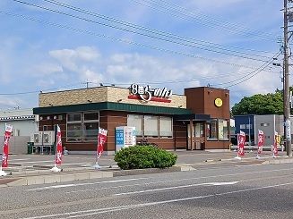近くの8番らーめん 松任駅北口店まで900m(徒歩12分)