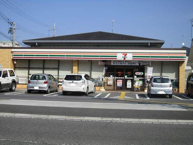 近くのセブンイレブン 近江八幡駅南店まで450m(徒歩6分)