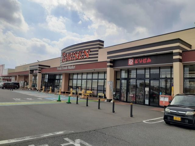 近くのとりせんローズタウン店まで1,500m(徒歩19分)