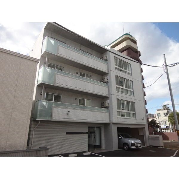 Estavie(エスタヴィエ)円山の外観画像