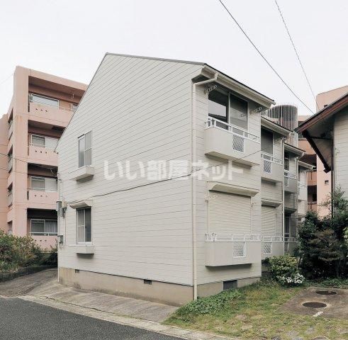 ハイツストゥレイトの外観画像