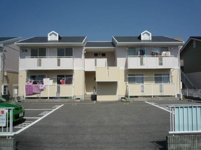 ファミーユヒラオカCの外観画像