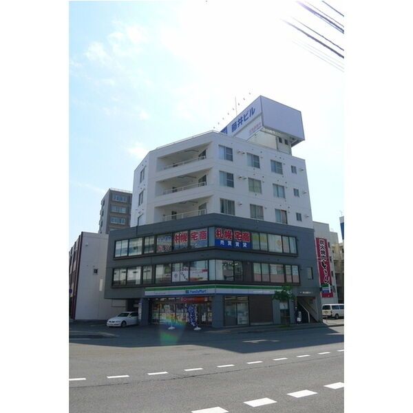 東札幌藤井ビルの外観画像