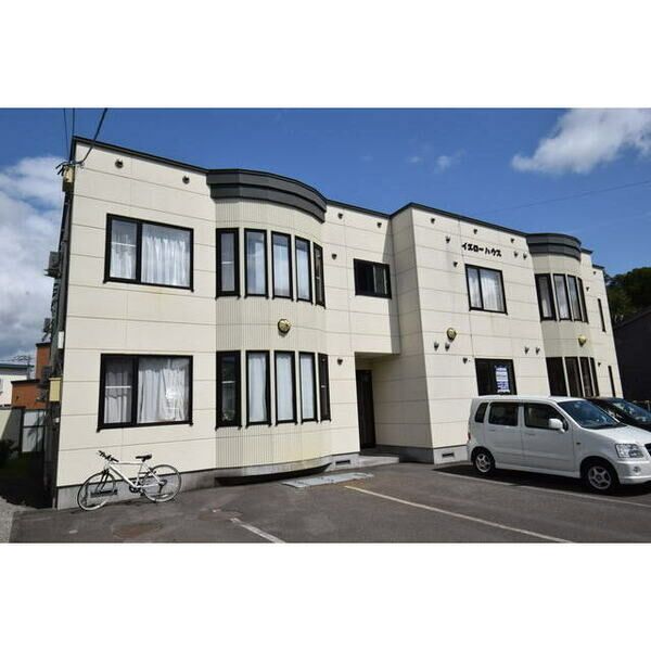 イエローハウスの外観画像