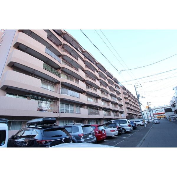 ライオンズマンション平岸の外観画像
