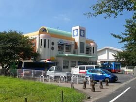 近くの幼稚園・保育園まで406m（徒歩6分）