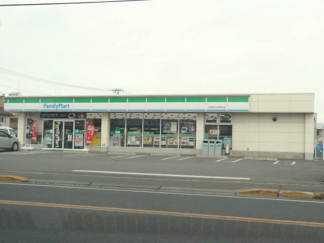 近くのコンビニまで108m（徒歩2分）