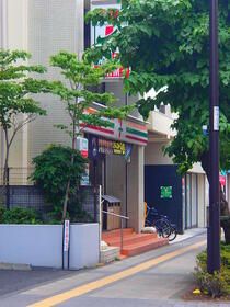 近くのセブンイレブン八王子桑並木通り店まで224m(徒歩3分)