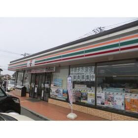 近くのセブンイレブンまで198m（徒歩3分）