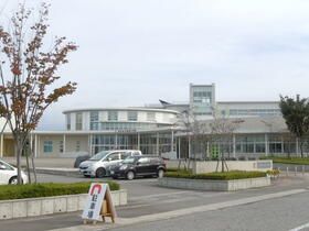 近くの富山市立豊田小学校まで1,673m（徒歩21分）