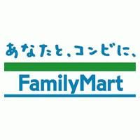 近くのファミリーマート　下板橋駅前店まで379m（徒歩5分）