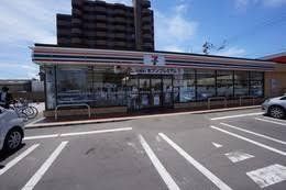 近くのセブンイレブン高松木太町中浜店まで550m(徒歩7分)