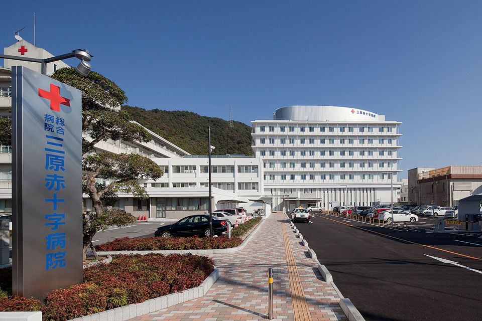 近くの三原赤十字病院まで862m（徒歩11分）