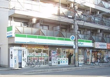 近くのコンビニまで230m（徒歩3分）