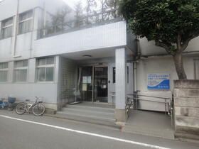 近くの真宮病院まで194m（徒歩3分）