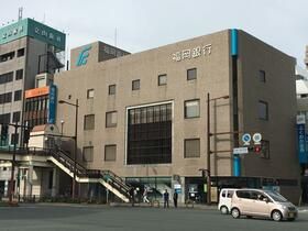 近くの福岡銀行東久留米支店まで452m(徒歩6分)