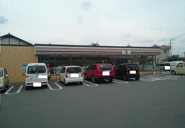 近くのセブン‐イレブン 久留米野中中通り店まで591m（徒歩8分）
